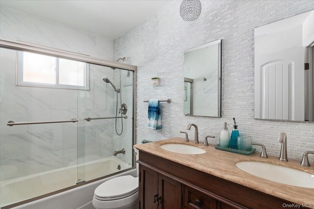 34 1st Avenue, Farmingdale, NY 11735