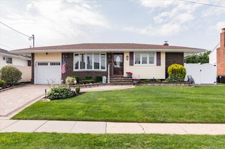 34 1st Avenue, Farmingdale, NY 11735