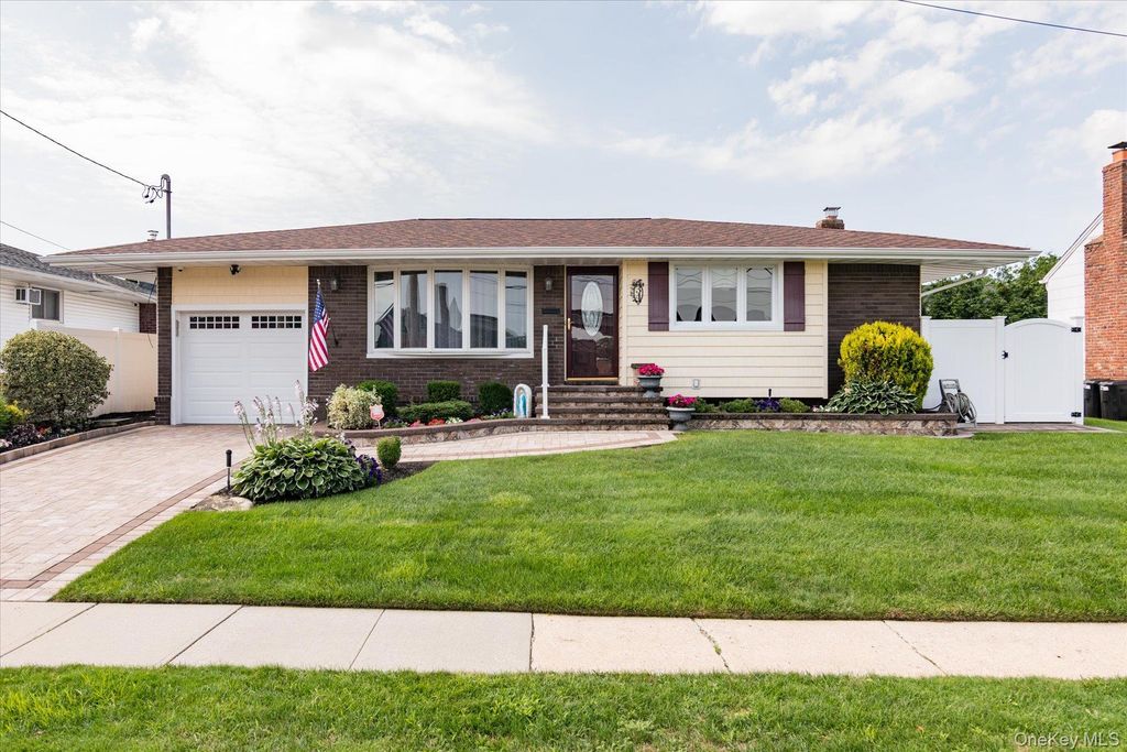 34 1st Avenue, Farmingdale, NY 11735