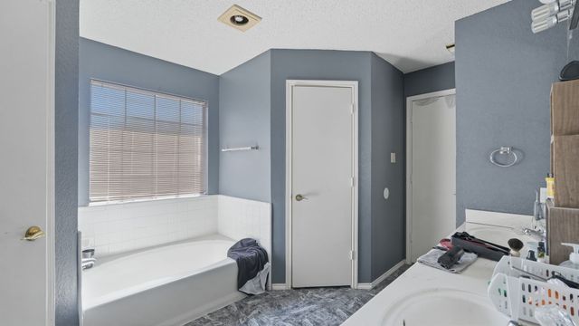 7921 Tree Leaf Lane, Fort Worth, TX 76123