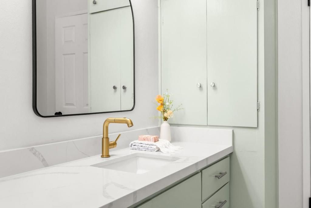 Image 18 of property listing at 616 Oak Drive, Capitola, CA 95010