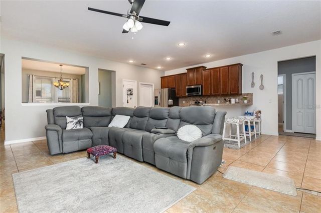 624 WOODS LANDING DRIVE, Minneola, FL 34715
