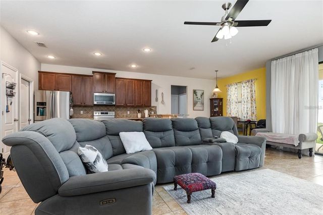 624 WOODS LANDING DRIVE, Minneola, FL 34715
