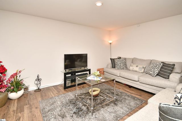 409 Palmerston Drive, Piedmont, SC 29673