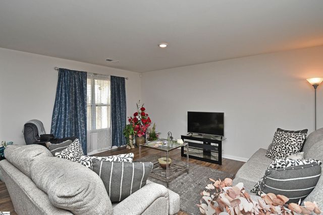 409 Palmerston Drive, Piedmont, SC 29673