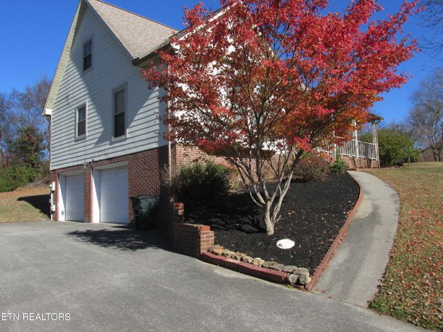 3045 ShadowBrook Drive, Maryville, TN 37803