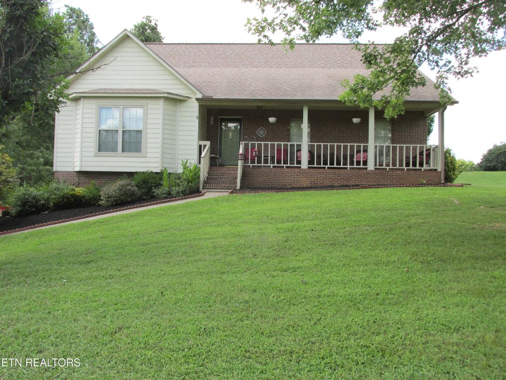 3045 ShadowBrook Drive, Maryville, TN 37803