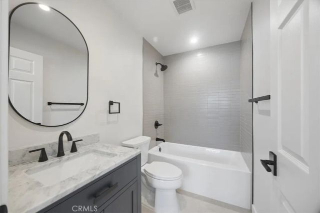 1154 W 67th, Los Angeles, CA 90044