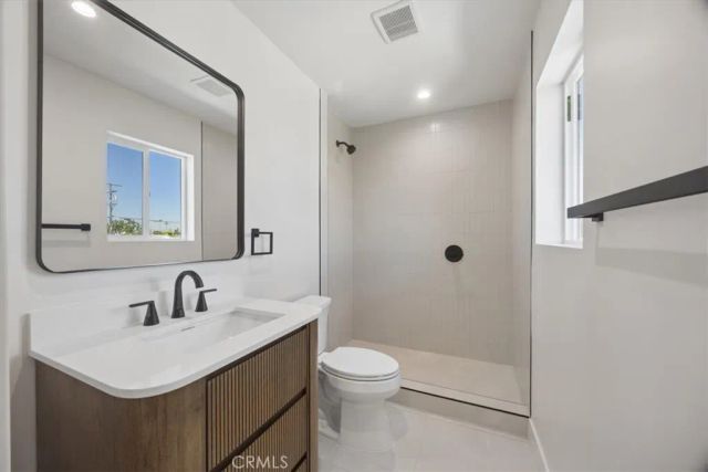 1154 W 67th, Los Angeles, CA 90044