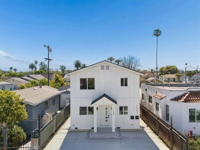 1154 W 67th, Los Angeles, CA 90044
