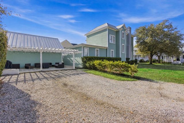 1601 James Island Ave., North Myrtle Beach, SC 29582