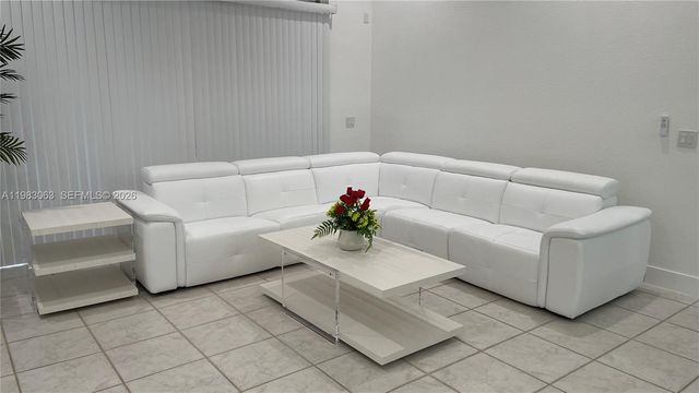 11581 SW 10th Court, Pembroke Pines, FL 33025