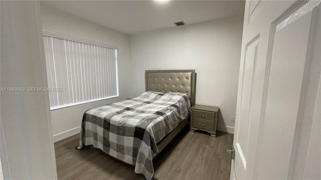 11581 SW 10th Court, Pembroke Pines, FL 33025