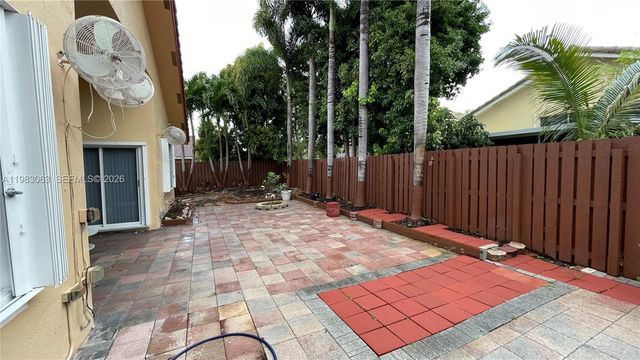11581 SW 10th Court, Pembroke Pines, FL 33025