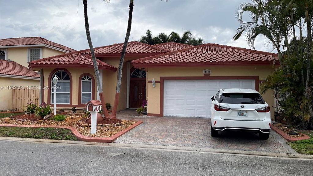 11581 SW 10th Court, Pembroke Pines, FL 33025