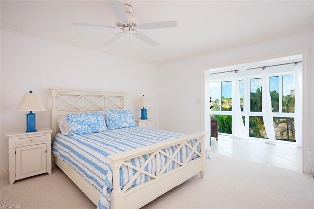 1950 Gulf Shore BLVD N # 309, Naples, FL 34102