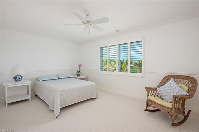 1950 Gulf Shore BLVD N # 309, Naples, FL 34102