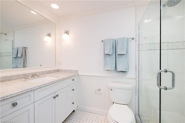 1950 Gulf Shore BLVD N # 309, Naples, FL 34102