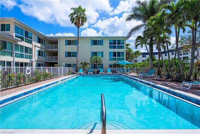 1950 Gulf Shore BLVD N # 309, Naples, FL 34102