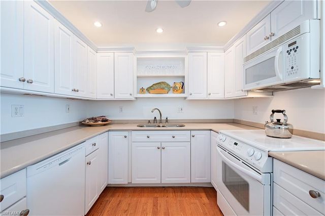 1950 Gulf Shore BLVD N # 309, Naples, FL 34102