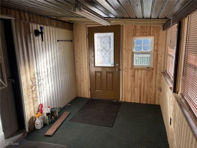 2545 Cross way, Akron, OH 44312