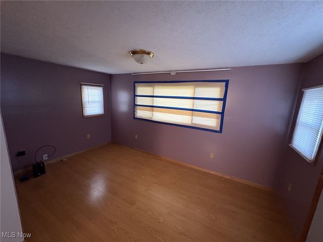 2545 Cross way, Akron, OH 44312