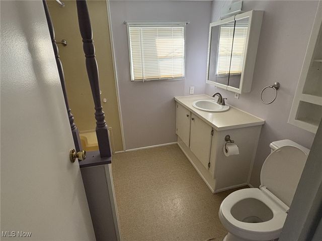 2545 Cross way, Akron, OH 44312