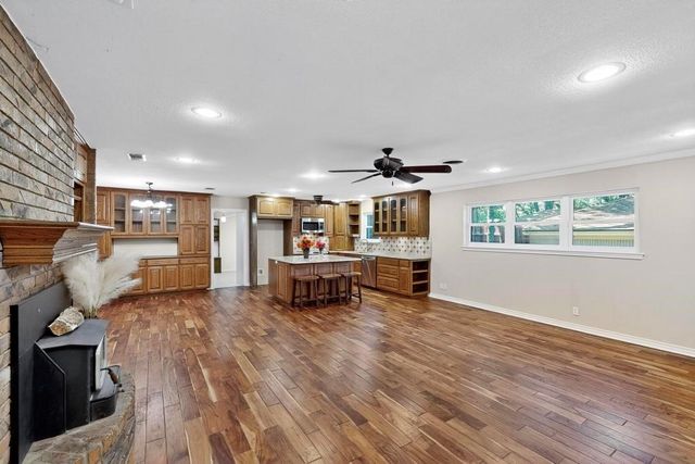 1505 Cedar Ridge Terrace, Euless, TX 76039