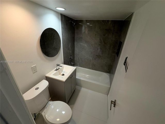 505 NE 30th St 505, Miami, FL 33137