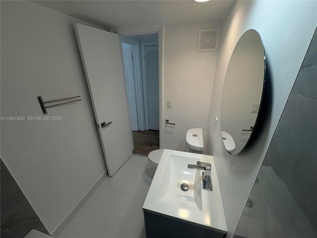 505 NE 30th St 505, Miami, FL 33137