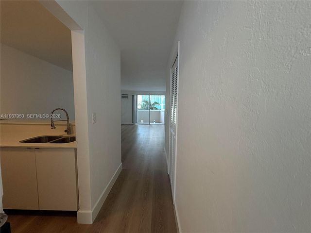 505 NE 30th St 505, Miami, FL 33137