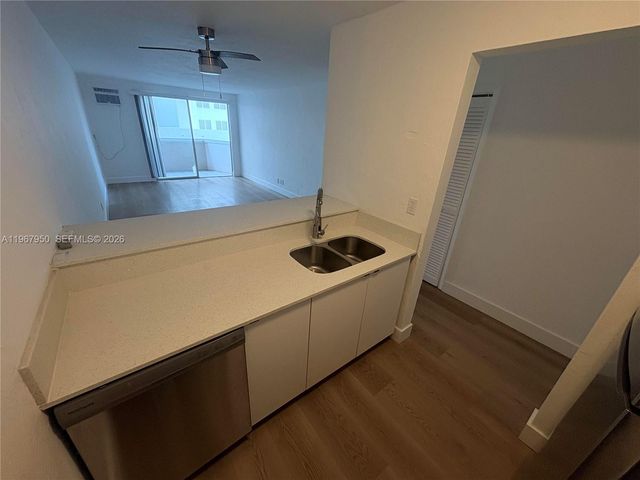 505 NE 30th St 505, Miami, FL 33137