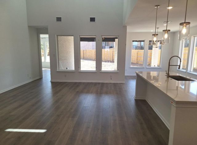 1000 Scenic Green LOOP, Georgetown, TX 78628