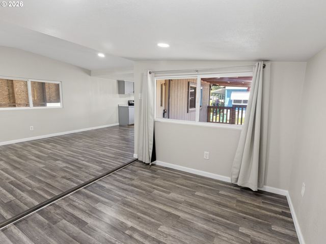 10405 Sw Denney Rd 31, Beaverton, OR 97008
