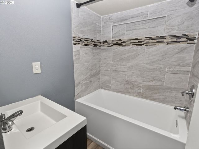 10405 Sw Denney Rd 31, Beaverton, OR 97008