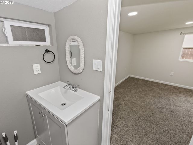 10405 Sw Denney Rd 31, Beaverton, OR 97008