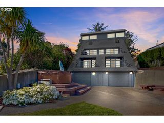 2036 Ne LAGOON Ln, Lincoln City, OR 97367