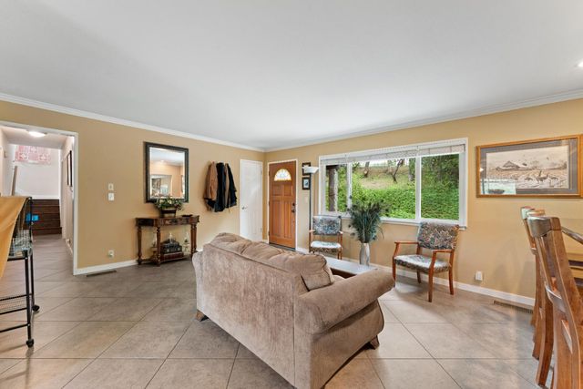 257 Cheyenne Ln, Auburn, CA 95603