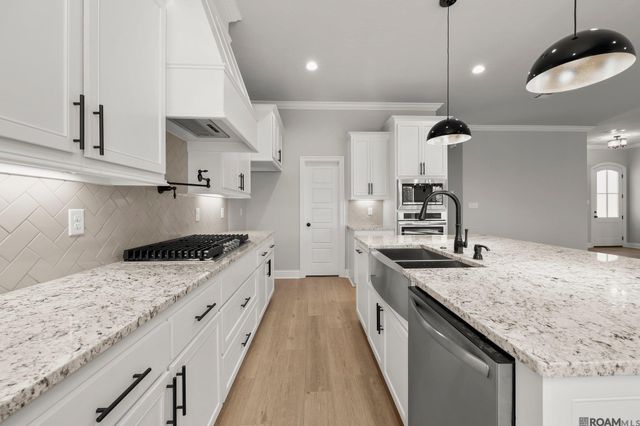 21527 Yellowfin Dr, Springfield, LA 70462