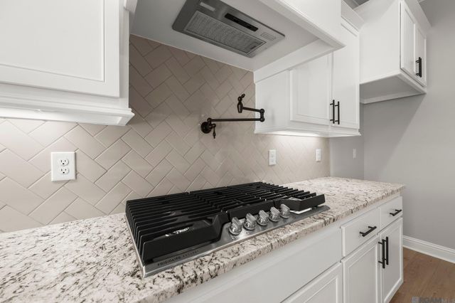 21527 Yellowfin Dr, Springfield, LA 70462