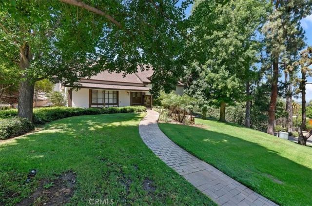 2154 Gainsborough, Riverside, CA 92506