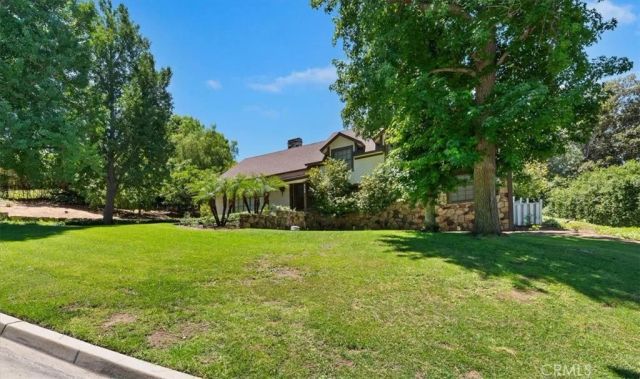 2154 Gainsborough, Riverside, CA 92506