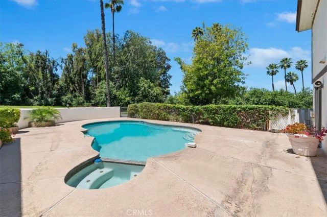 2154 Gainsborough, Riverside, CA 92506