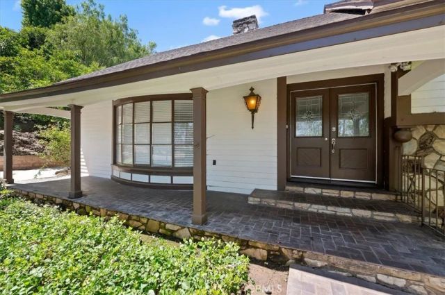 2154 Gainsborough, Riverside, CA 92506