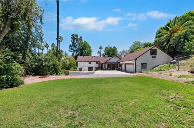 2154 Gainsborough, Riverside, CA 92506
