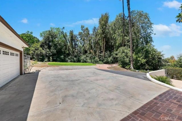 2154 Gainsborough, Riverside, CA 92506