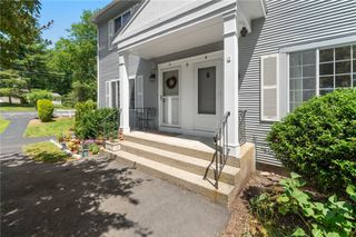 9 Eagle Run C, Warwick, RI 02818