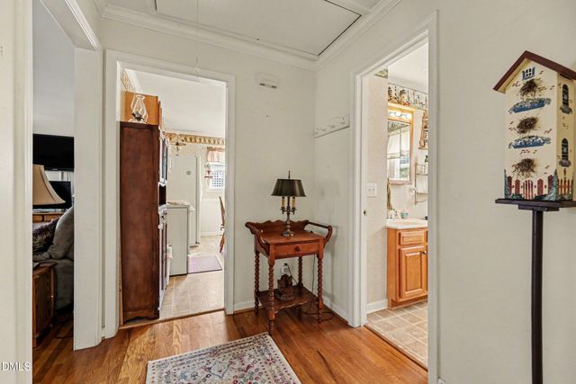 318 Lakeside Avenue, Burlington, NC 27217