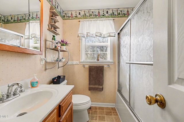 318 Lakeside Avenue, Burlington, NC 27217