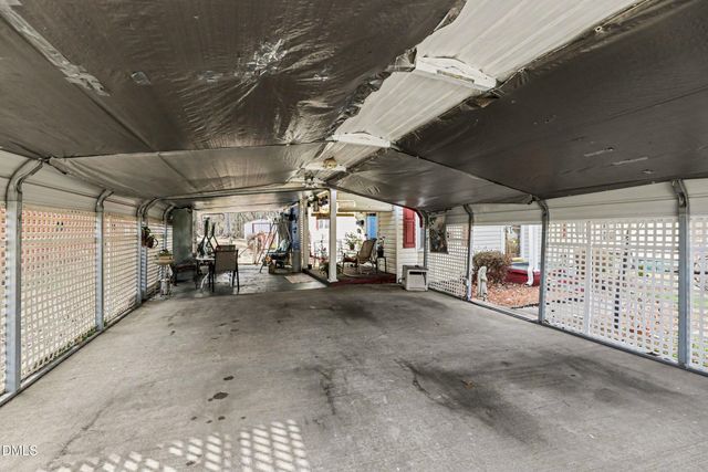 318 Lakeside Avenue, Burlington, NC 27217